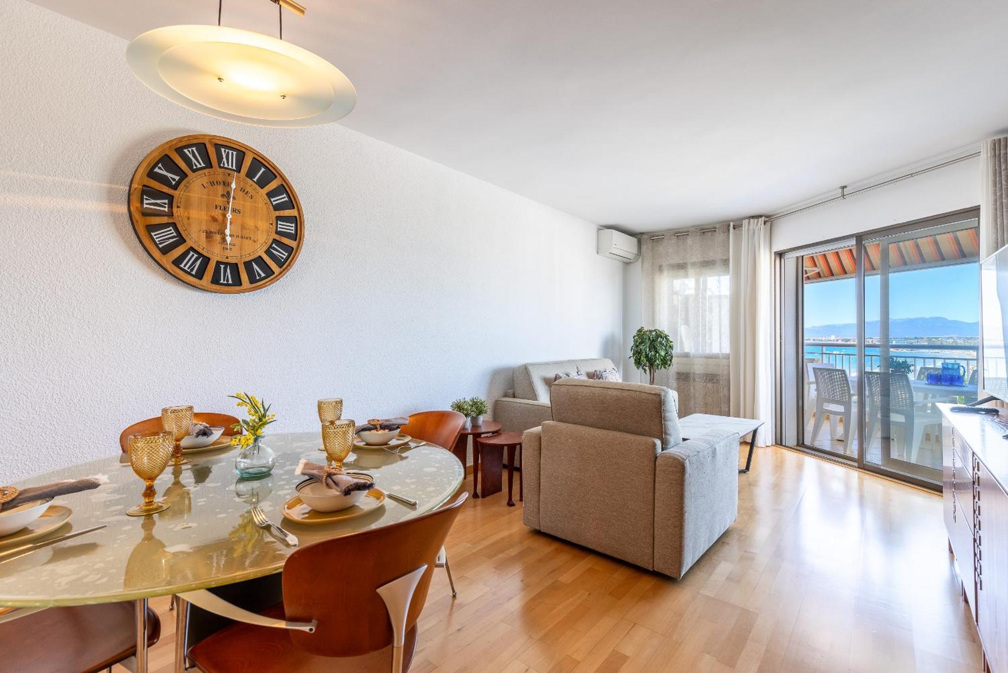 Uhc Santillana Family Complex Салоу Екстериор снимка